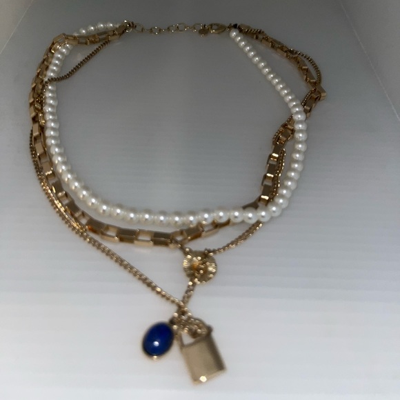 3 tier gold necklace with pendants - Picture 2 of 2